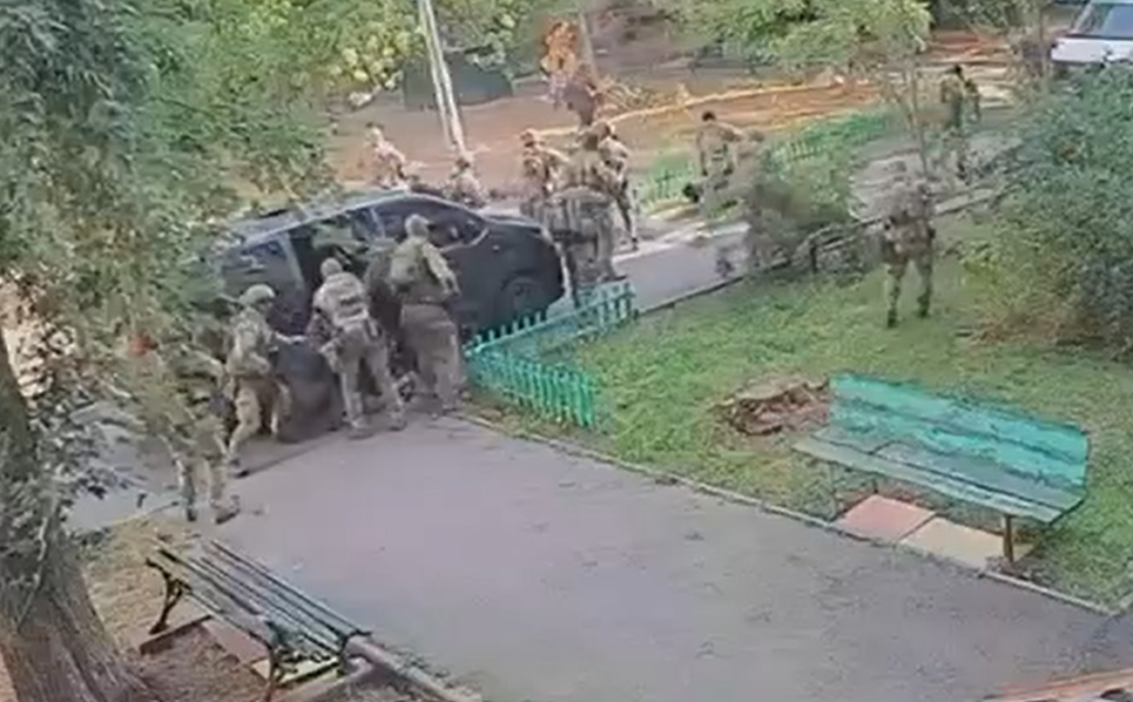 Zelenskyy furious after Ukrainian spy agencies' friendly fire shootout in central Kyiv