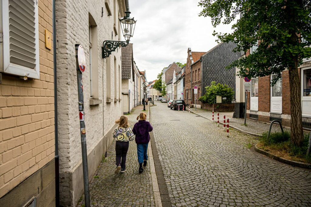 EU's child benefit policies cut poverty, but disparities reveal systemic flaws