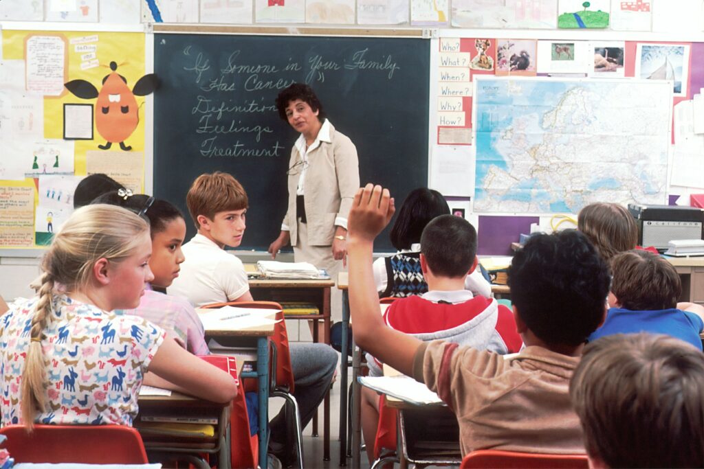 EU pupil numbers drop by 35,000 while long-term rise persists