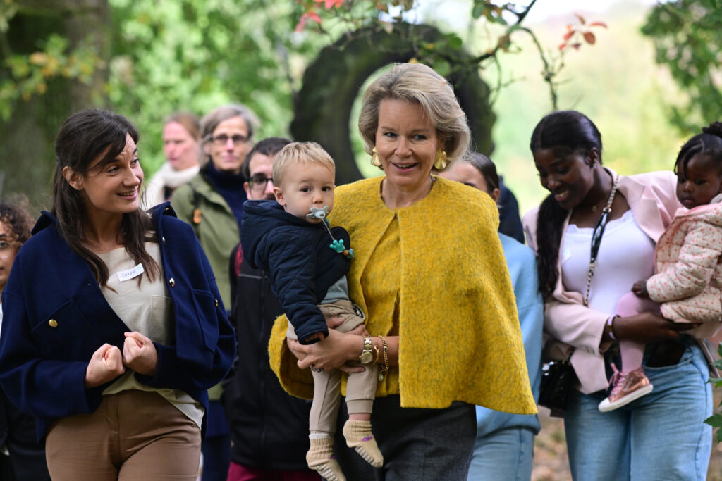 Belgian queen visits youth charity in Leuven