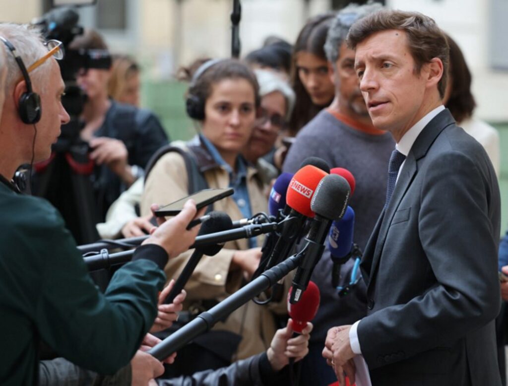 Up to 500 French schools suspend Monday classes due to violent protests