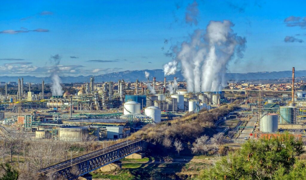 EU Parliament demands fossil fuel treaty at COP31 talks