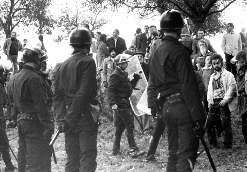 What was the Belgian Gendarmerie, and why is bringing it back so controversial?