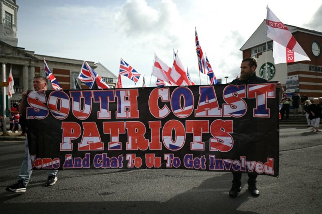 Anti-immigration protests held on south English coast