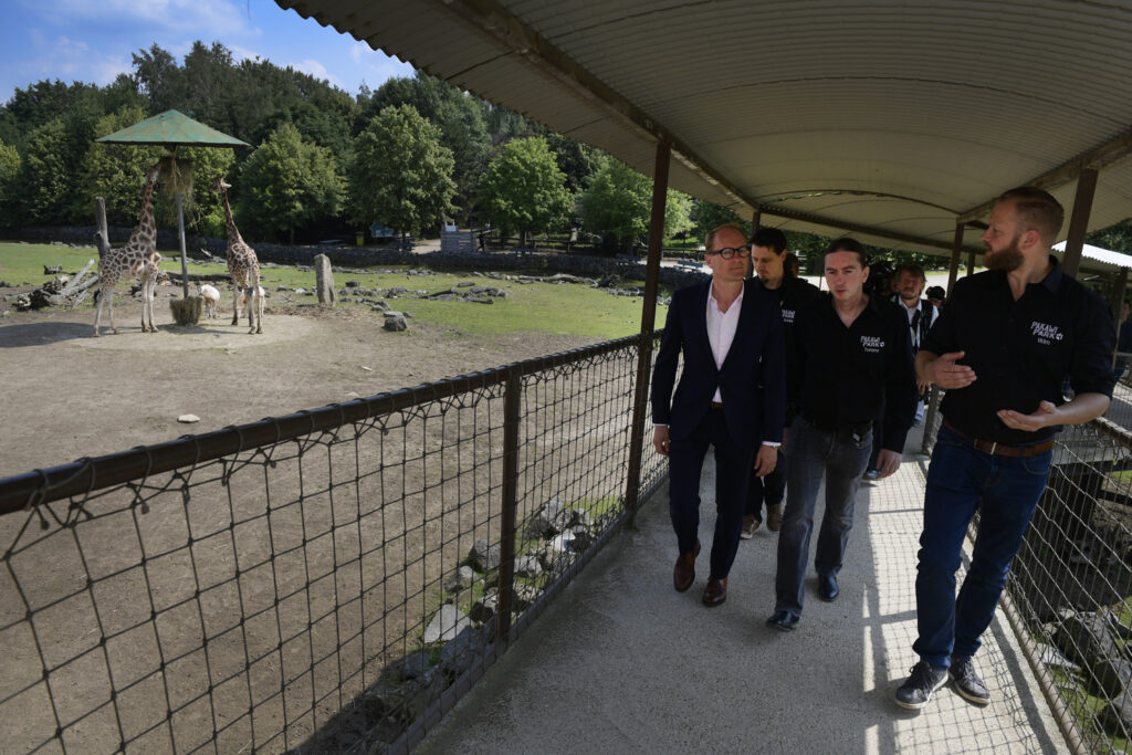 Flanders orders closing of 16 zoo enclosures over safety concerns