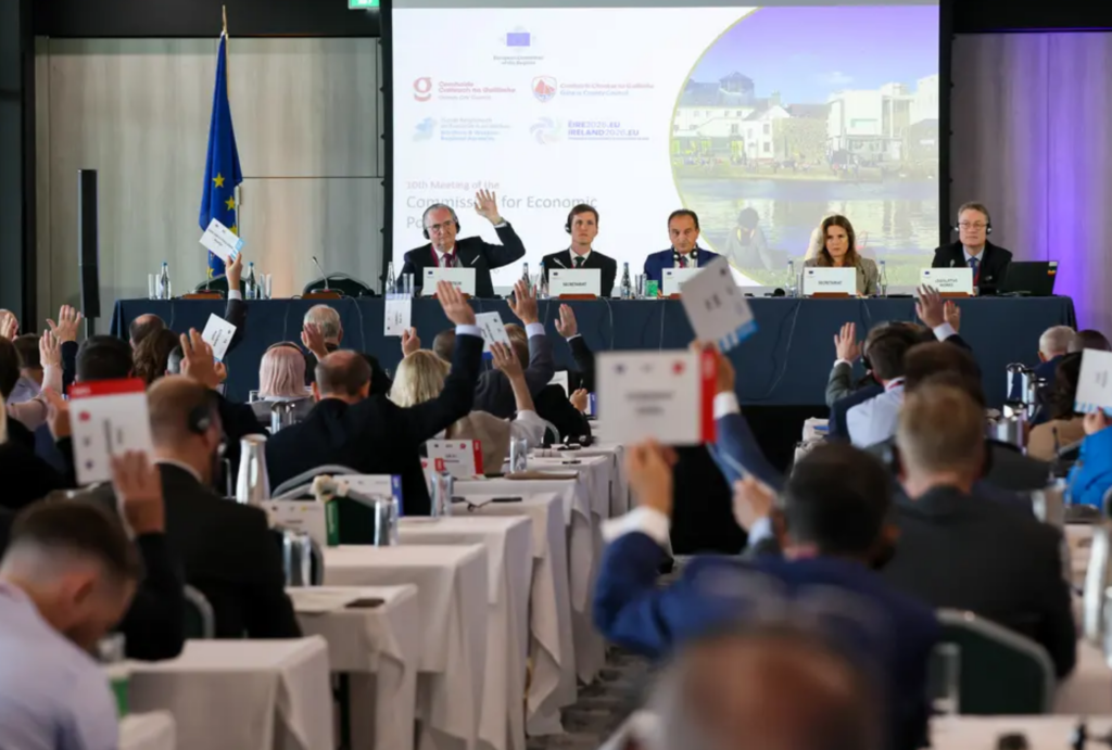 EU regions seek competitive edge in semiconductor and maritime industries