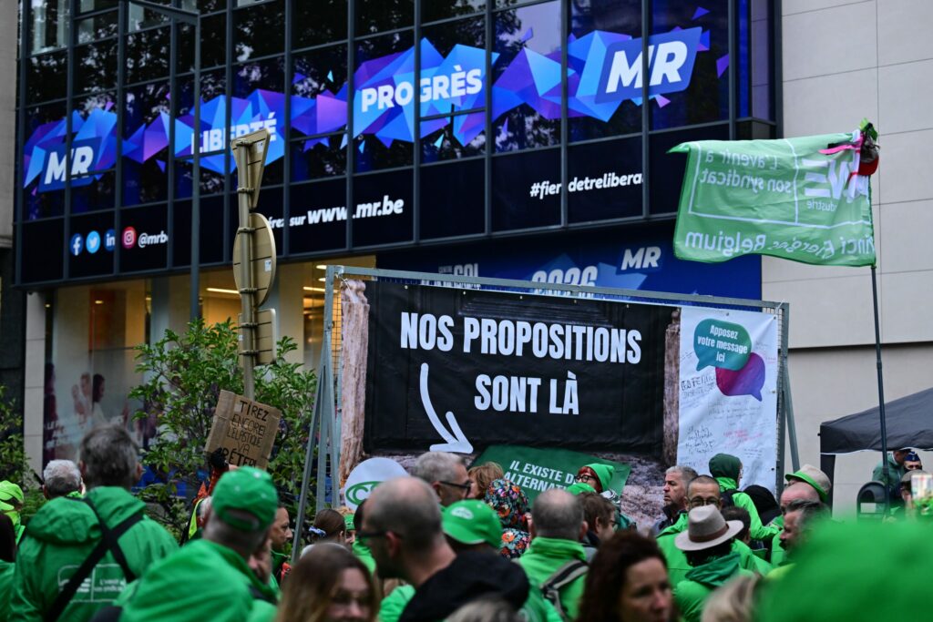 Major disruptions throughout Brussels as thousands take to the streets